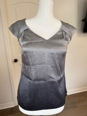 Sleek Ombre Silk V-Neck Cap Sleeve Top - Gray to Black